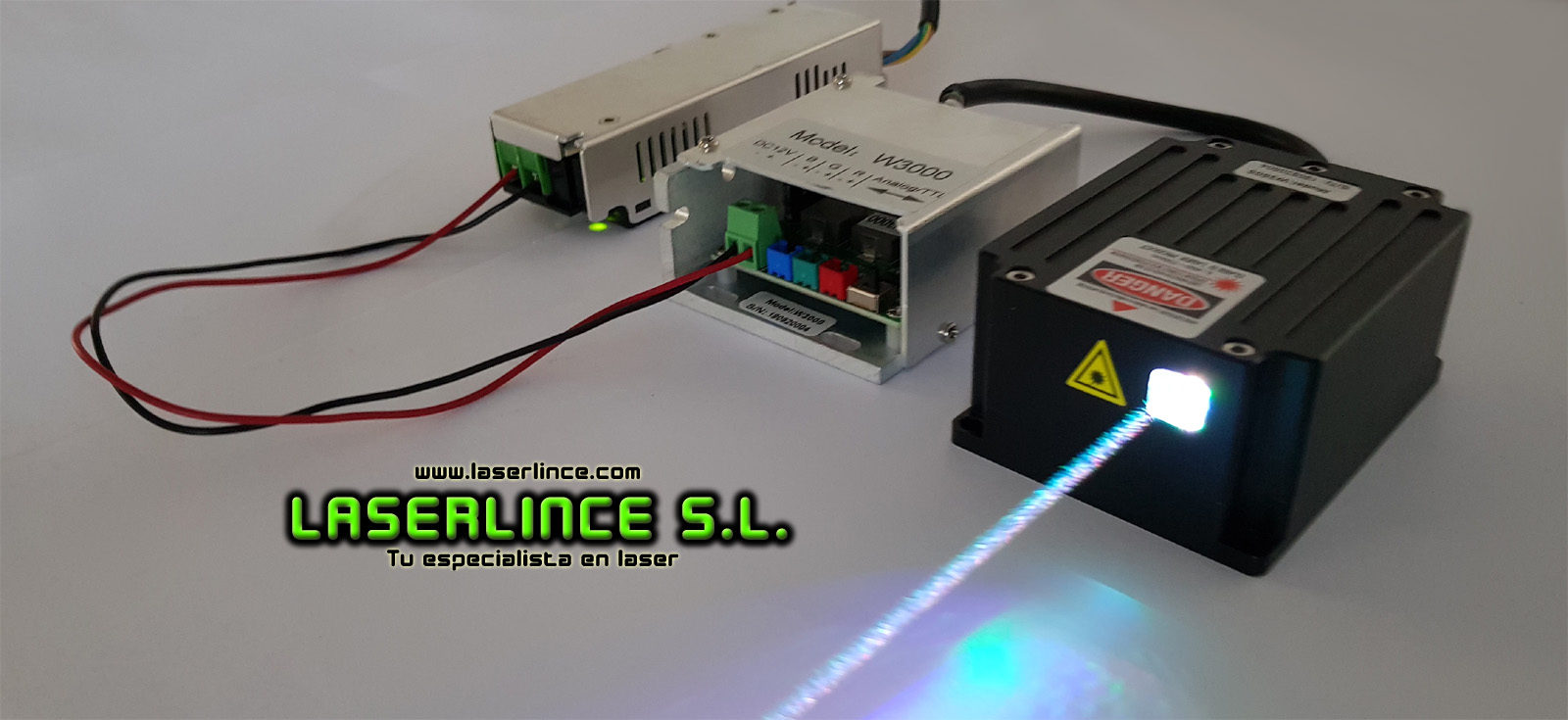 AG3 Módulo láser RGB 3000mW con modulación TTL